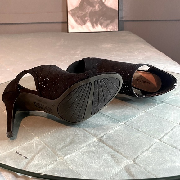 Cristian Siriano heeled booties - Picture 6 of 7